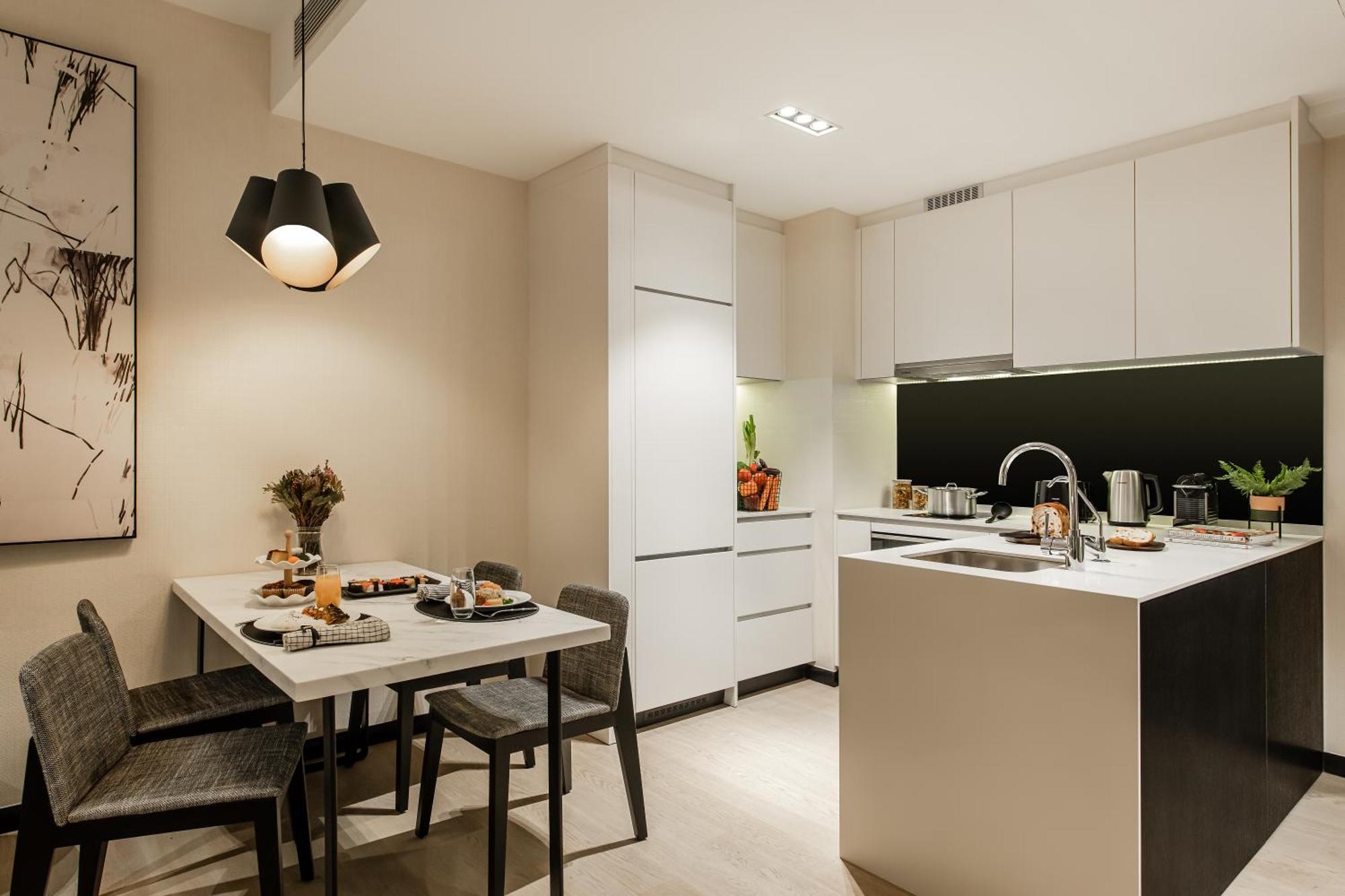 Ascott Star Klcc Kuala Lumpur Hotel ภายนอก รูปภาพ A kitchen in a typical apartment